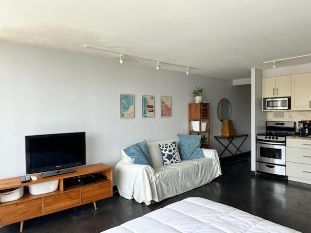 Marine Surf Waikiki Aparthotel โฮโนลูลู ภายนอก รูปภาพ